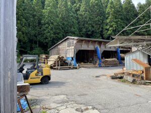 私を山に連れてって。ってメールするん。