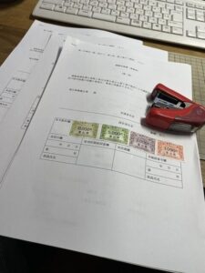 すぐ梱包を開けるかー？開けんわよ。